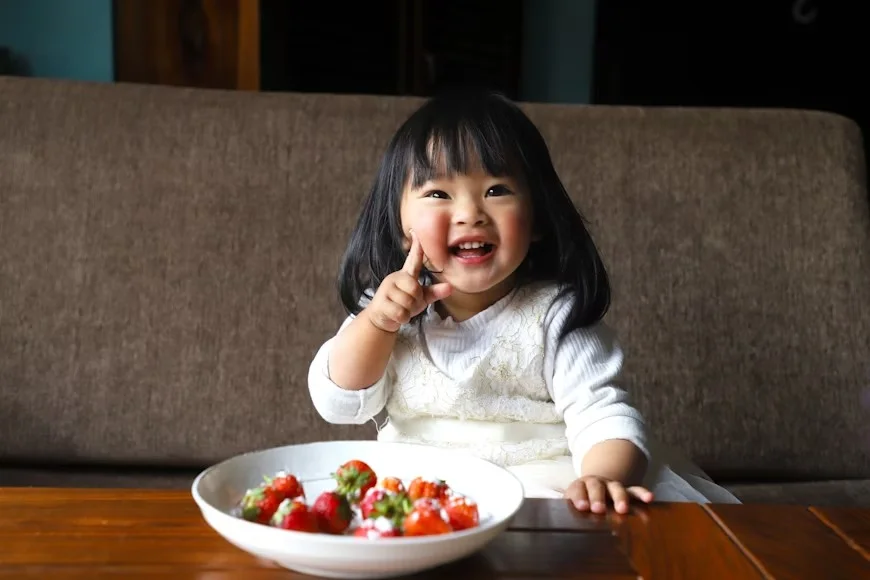 🥣🍭 ĐỒ ĂN NHANH, SỮA NGỌT – “THỦ PHẠM” CẮT ĐỨT VÒNG TRÒN VÀNG CỦA TRẺ.