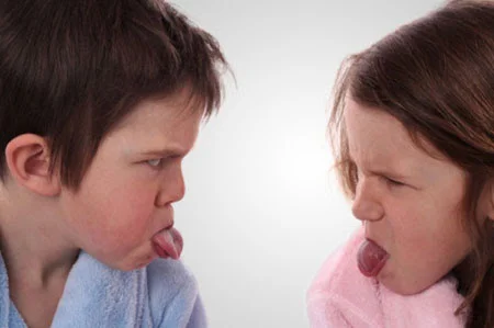 ✨ BỐ MẸ NÊN DẠY TRẺ 6–12 TUỔI GIẢI QUYẾT MÂU VỚI SỰ BÌNH TĨNH VÀ HIỂU BIẾT!