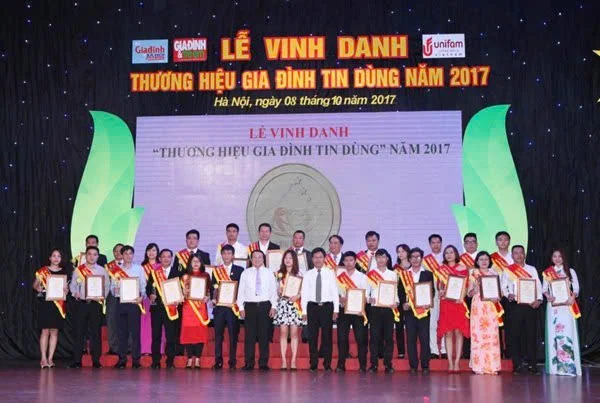 Giấy chứng nhận Danh Hiệu: THƯƠNG HIỆU GIA ĐÌNH TIÊU DÙNG