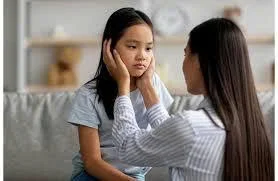 🤝 CÓ NHỮNG KHOẢNG LẶNG GIỮA BỐ MẸ VÀ CON CÁI – ĐỪNG ĐỂ ĐIỀU ĐÓ KÉO DÀI THÀNH KHOẢNG CÁCH BỐ MẸ NHÉ!
